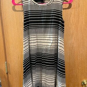 Black and White Sleeveless Sheath Mini Dress